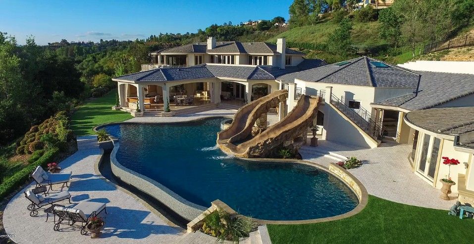 Luxury home with pool and waterslide in Los Altos