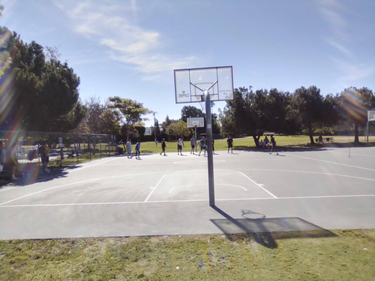 Park basketball courts and skate park in Sunnyvale