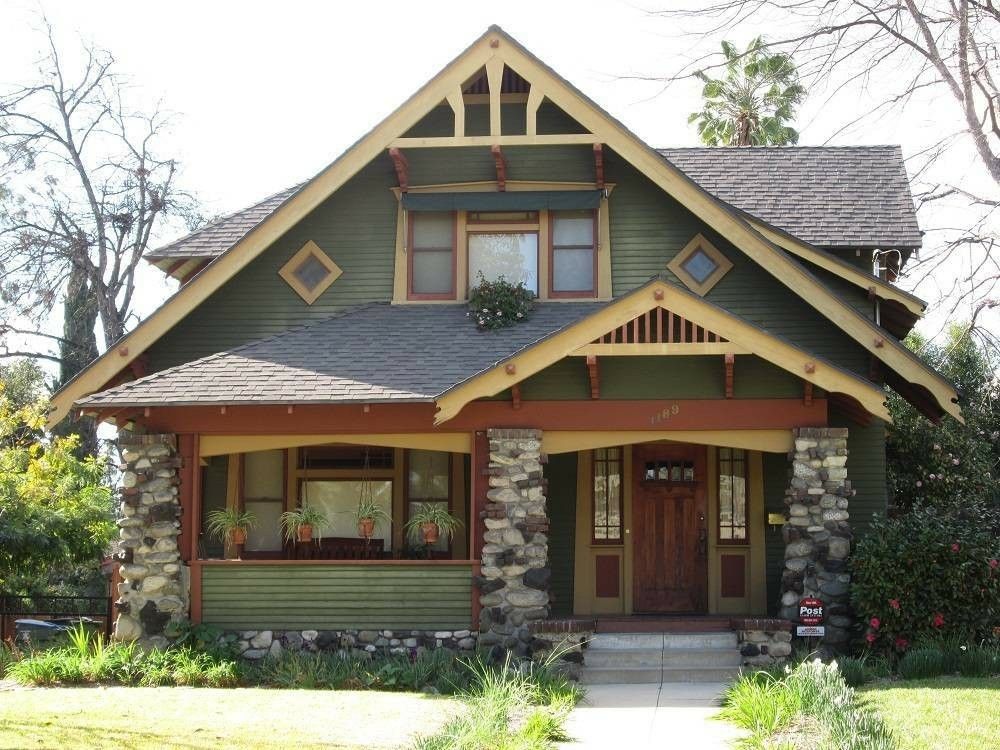 Craftsman bungalow exterior in North Los Altos