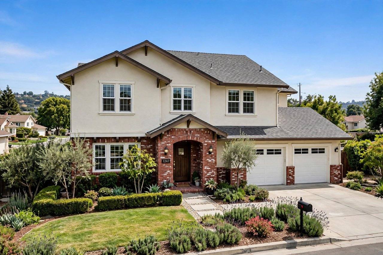 Two-story suburban home in South San Jose